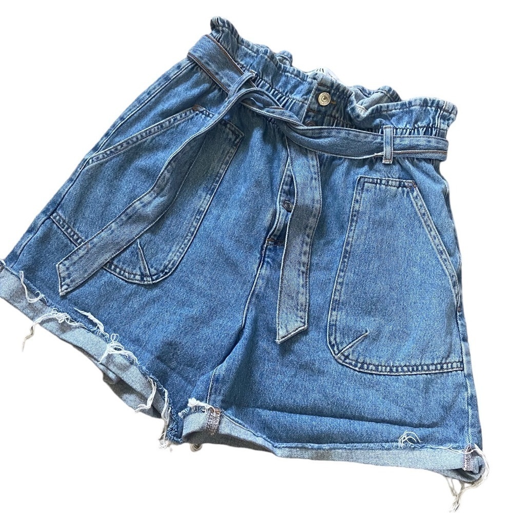 Zara light blue belted paperbag denim shorts Sz 8